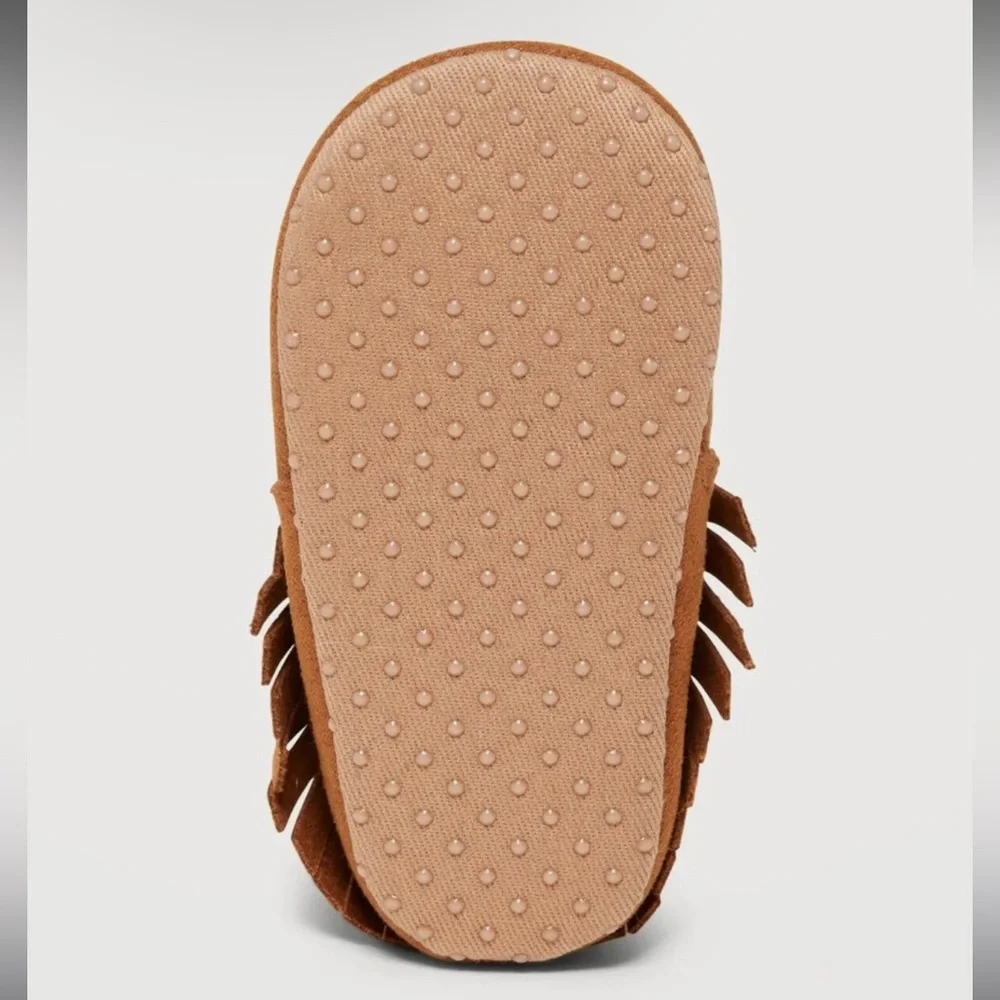 NWT Old Navy Baby Unisex Faux-Suede Moccasin Booties (Size 6-12 Months)